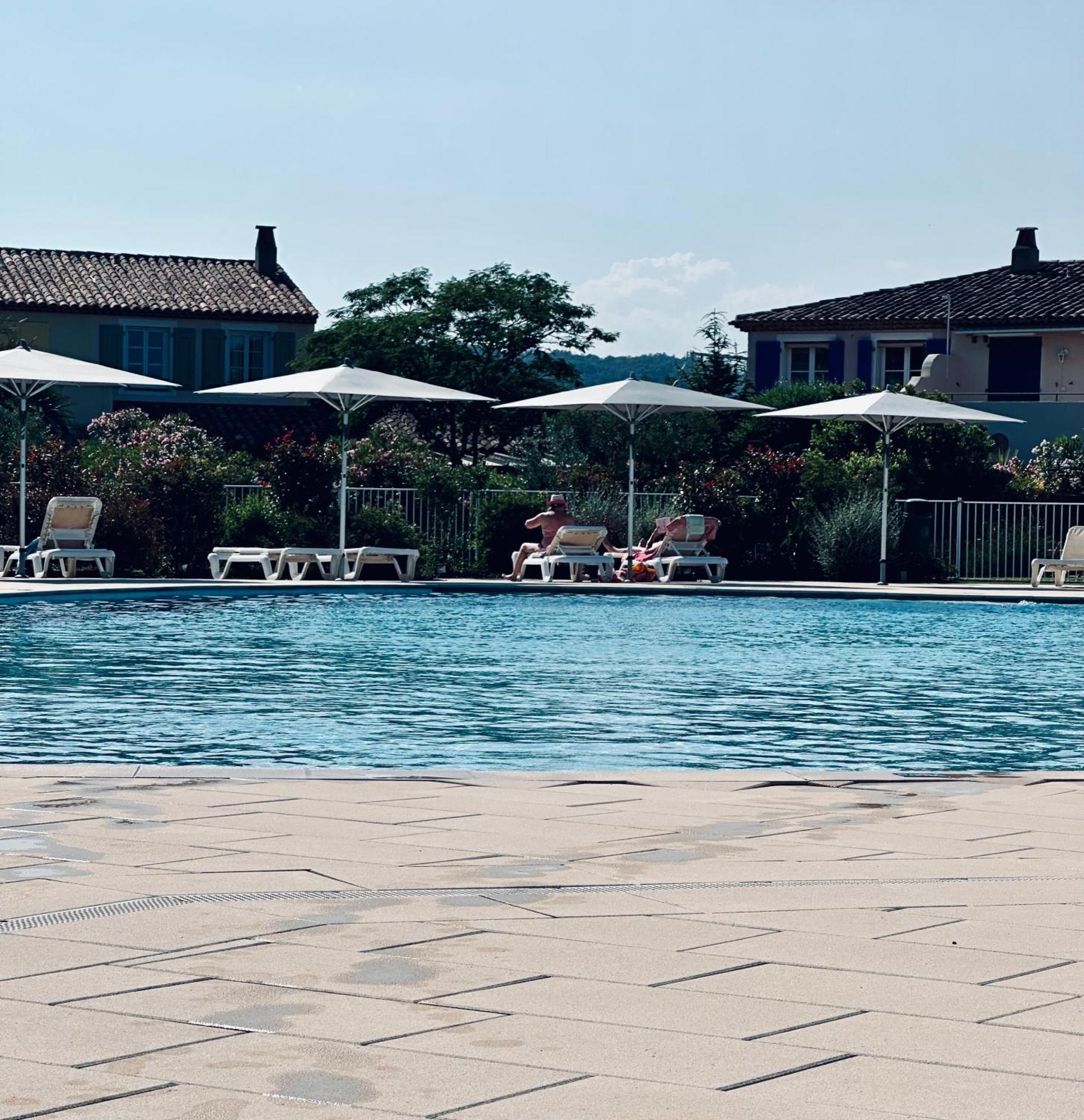 Studio Apartment - Domaine Du Golf Resort 罗克布伦河畔阿尔让 外观 照片